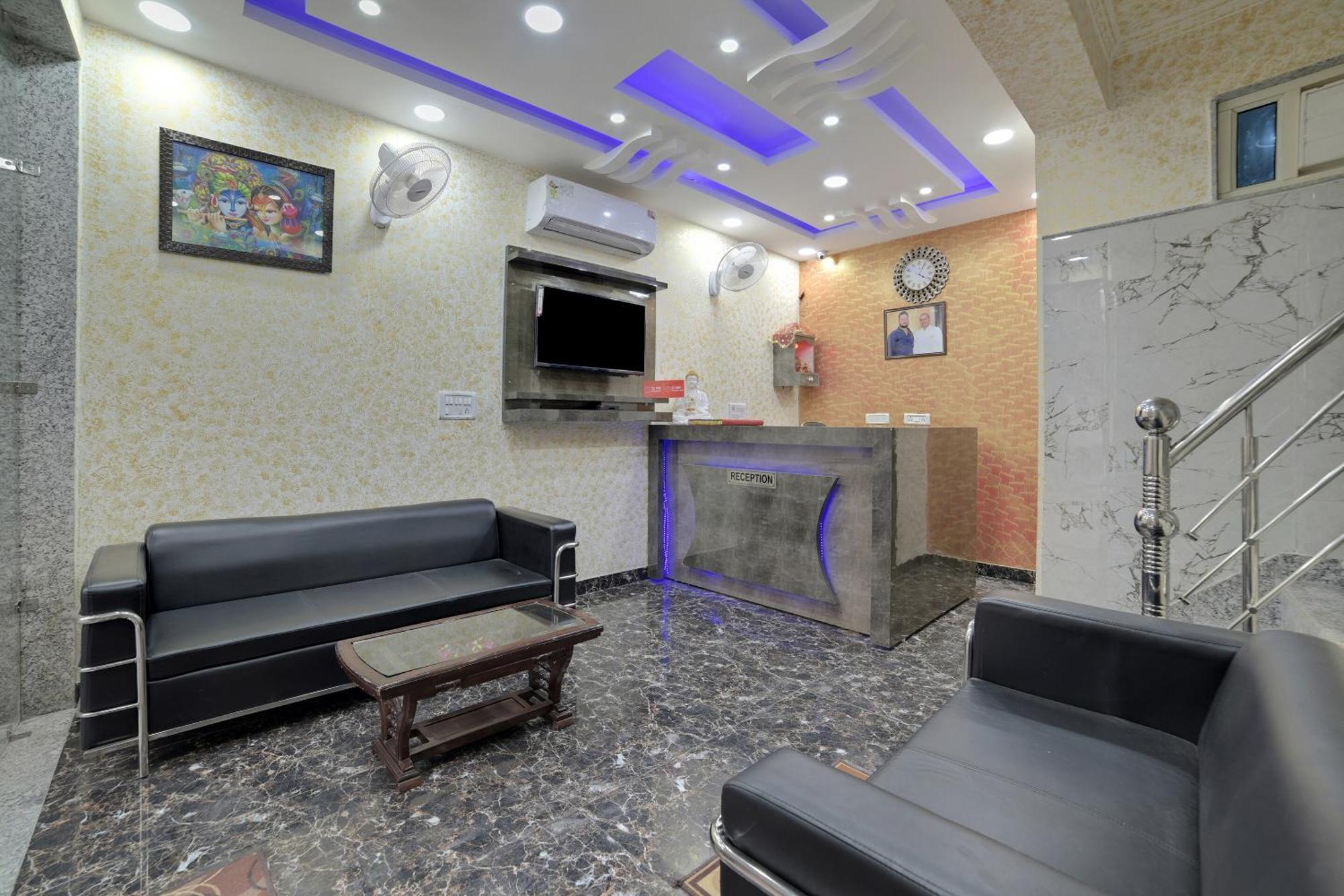 Hotel O Kanak Palace Új-Delhi Kültér fotó